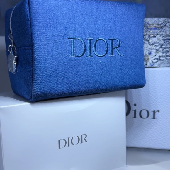 ❗️ SOLD ❗️Dior Denim Makeup Bag & Dior Eyeshadow Brush - Picture 3 of 3